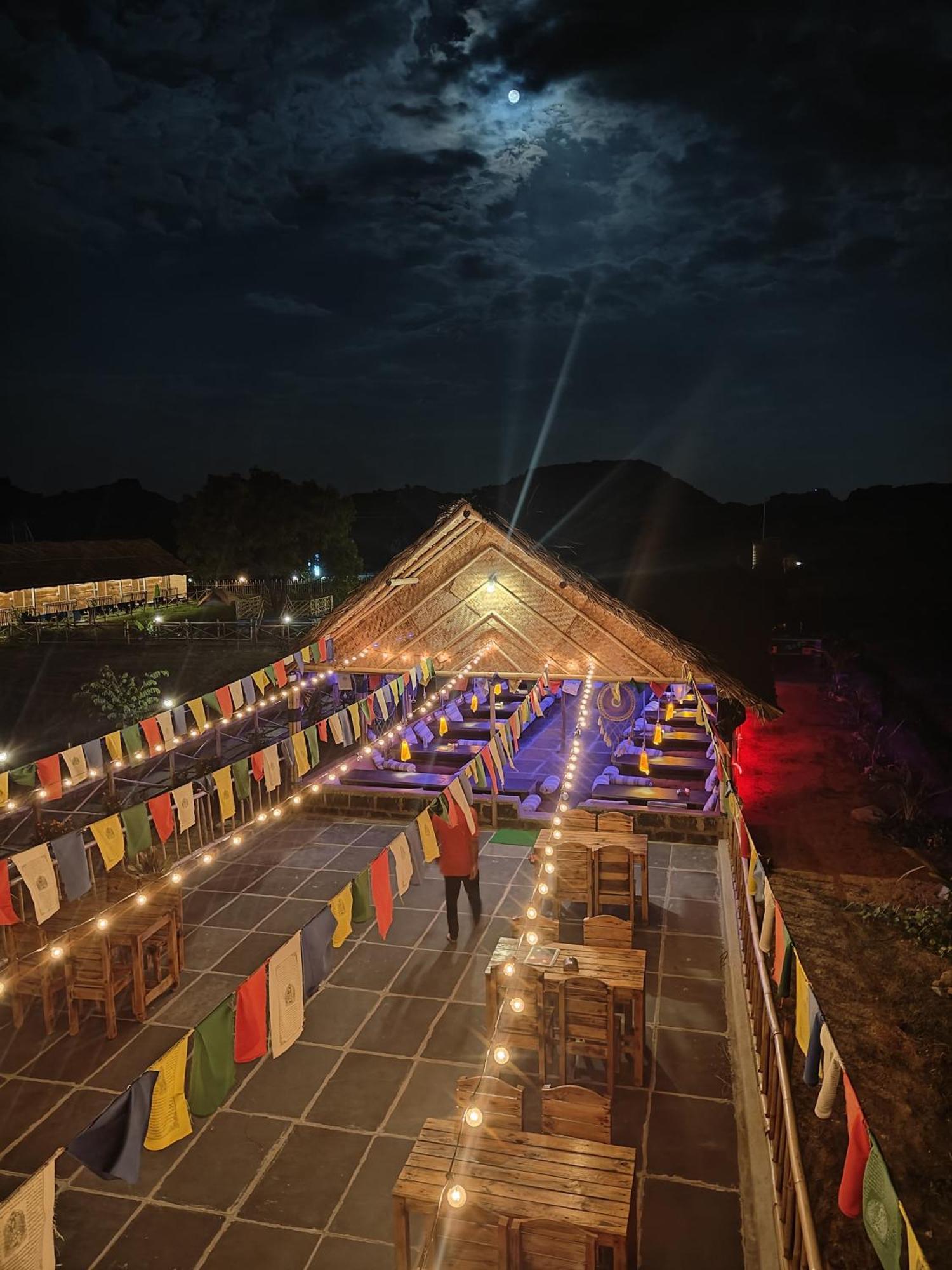 The Sundown Hampi Hotel Екстериор снимка